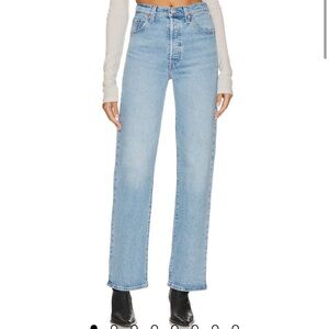Levi's Ribcage Straight Leg Size 26 Jeans